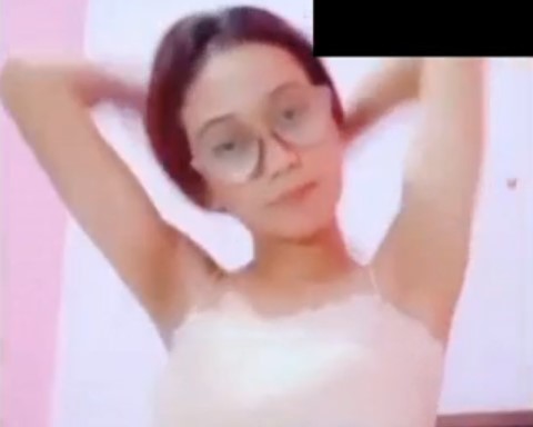 Livu Putri Binal Mainin Nenen